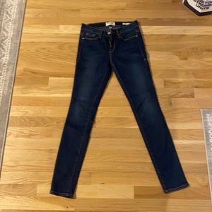 Never worn FRAME Le Skinny de Jeanne size 27